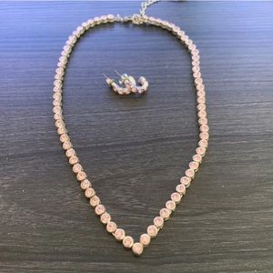 Vintage Avon necklace and earrings set